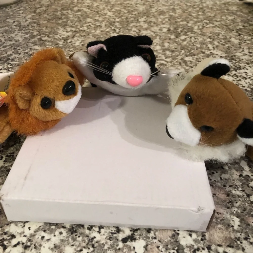 Beanie style plush mini animals bundle of 8 plus 1 jointed bear assorted colors